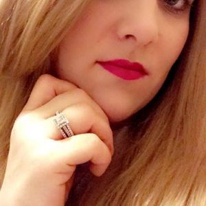 Meet your Posher, Justine